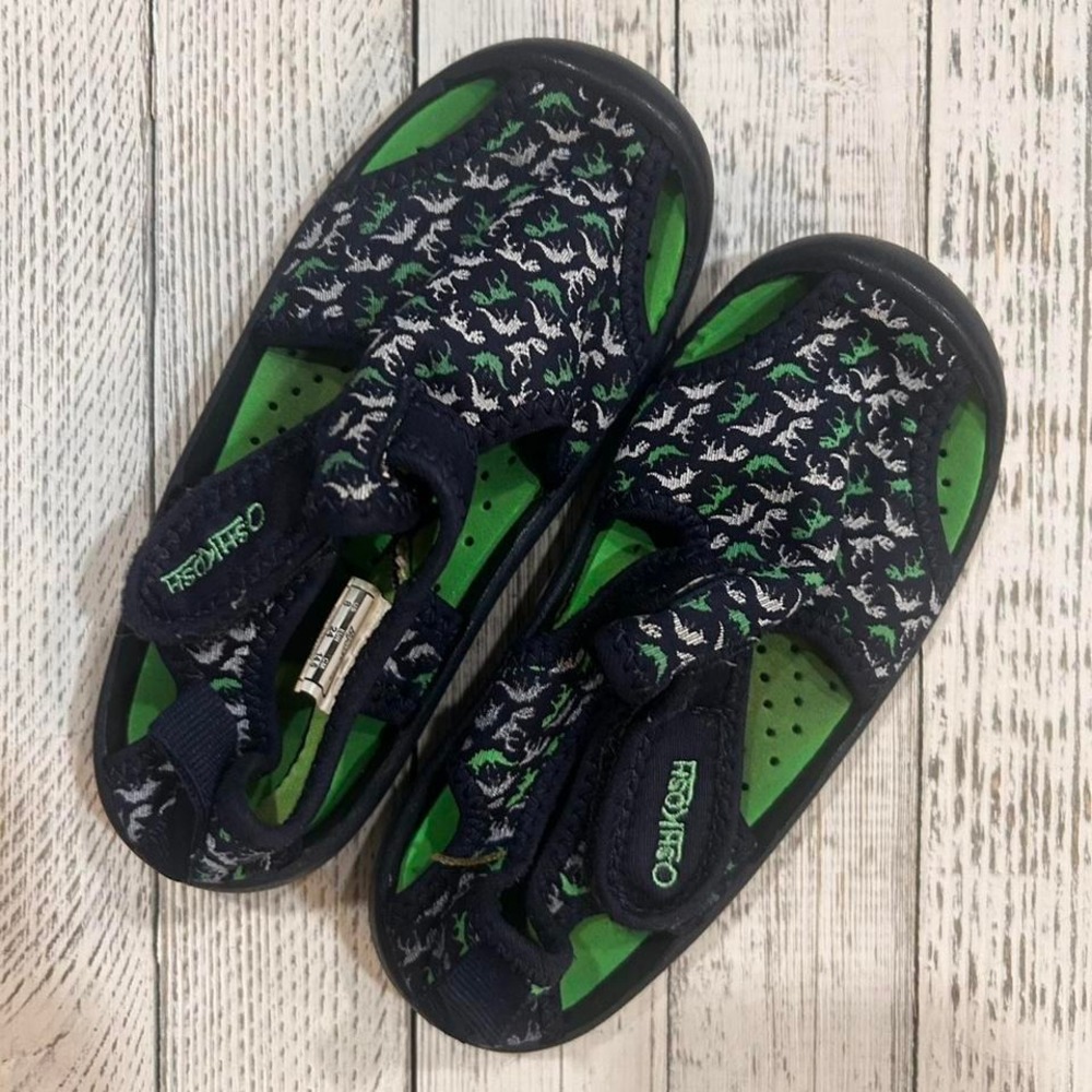 Oshgosh size 8 Dinosaur water shoes‎ toddler swim summer